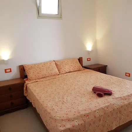 Dom wakacyjny Trilocale Al Primo Piano 4 E 6 Posti Vicino Mare
