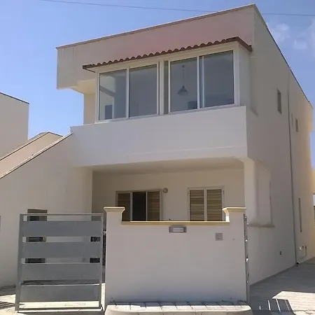 Trilocale Al Primo Piano 4 E 6 Posti Vicino Mare *